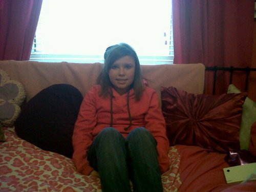 mystupidsisterx's profile picture. This page is about the annoying and stupid things my sister does to me.