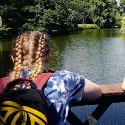 SuffolkDuncan's profile picture. Biologist🌿, Brownie leader 🦉, Buyer 🛩