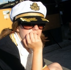 SashaWDM's profile picture. Today's news and lunchtime observations.