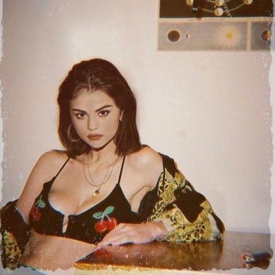 mortaleluna Profile Picture
