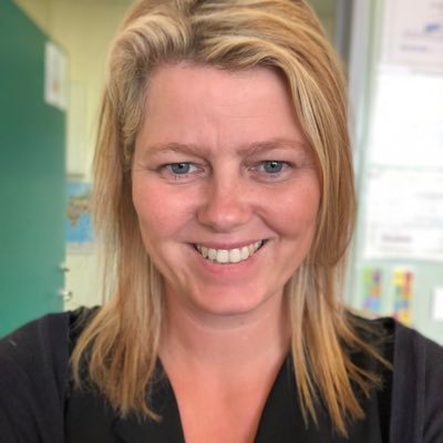 Hannalisa79's profile picture. Keflvíkingur. Kennari með áhuga á upplýsingatækni, vísindum og svo mörgu öðru.