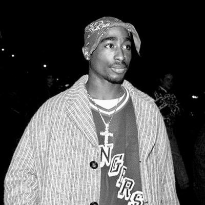 AndreaspazF's profile picture. idk why I have a Twitter account