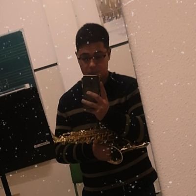Saxofonista y cofrade⚫⚪