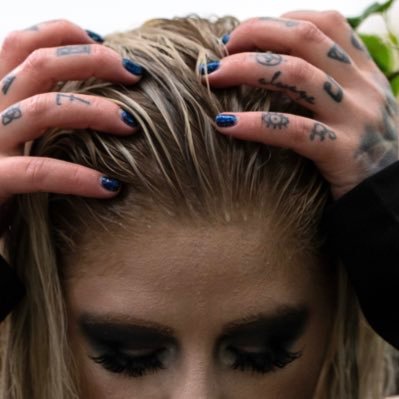 k_smada's profile picture. hot mess express