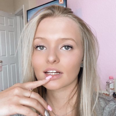 sarahpeluso14's profile picture. forevermore