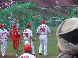 takenoya_k's profile picture. 妻は、花。私は、カープファンです。