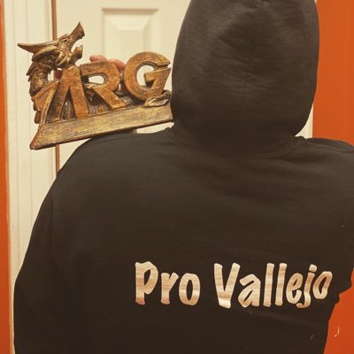 LimitedKnowledg's profile picture. Hi everyone I’m Shark 🦈 Im a gamer/card player/Content creator. Check out my links and see what i’m all about. https://t.co/4gzEL4PsFo