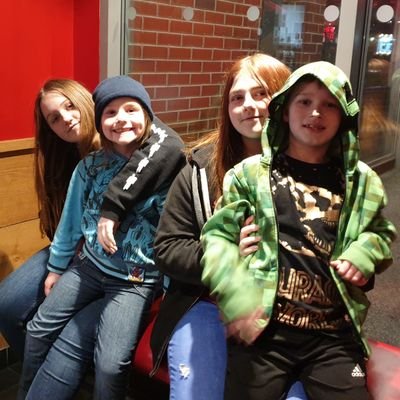 ShazW70's profile picture. 40 something mum, always on the lookout for good deals and competitions😀