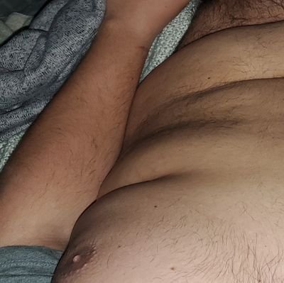 big boi with a smaller cock looking for daddy