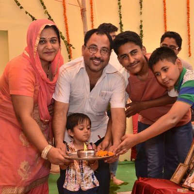 lakshlakshit's profile picture. 🤗🤗😍