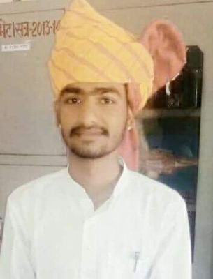 कर्मण्येवाधिकारस्ते मा फलेषु कदाचन । मा कर्मफलहेतुर्भुर्मा ते संगोऽस्त्वकर्मणि ॥