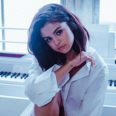 A very BIG BIG Fan of 😍 Selena Marie Gomez 😍 @selenagomez 😍 !! She's my WHOLE Life 💝💖 !! I'm here ONLY for QUEEN #selenagomez 💖💝 !!