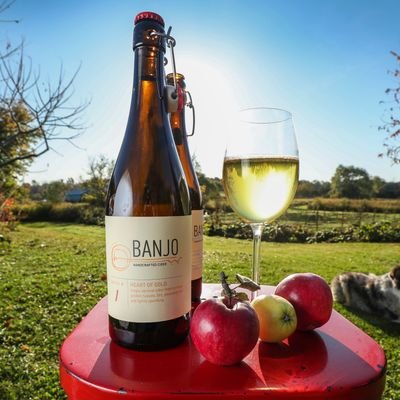 Banjo Cider is a cidery, orchard, and store in the hills of Uxbridge, Ontario. Handcrafted, small-batch, dry ciders. #uxbridgeON #craftcider