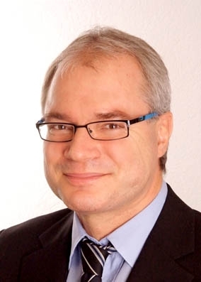 Rechtsanwalt Fachanwalt für Insolvenzrecht Fachanwalt für Steuerrecht Inhaber der Kanzlei Müller und Kollegen Geschäftsführer der Insolvenzanwalt 24 EWIV