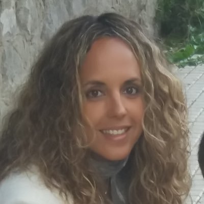 Ingeniera reconvertida. Amante de la vida y las cosas sencillas. Mi mundo la familia y mis amigos.