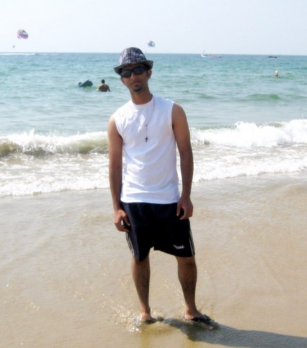 abu me....very experimental n enthusiastic....fanatic 4 latest happenings n boy i drive ppl crazy....u'll soooonnnn find it out......