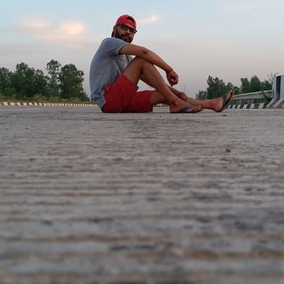 Abhishe05059332's profile picture. h