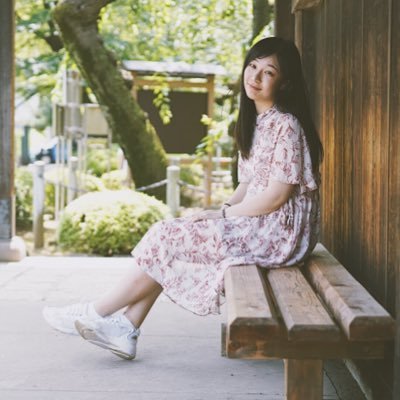 崩溃的音酱on Twitter 应该是根据系统语言走的 设定成简体中文就翻译成中文 设定成日文会翻成日文 我的爪机是这样的