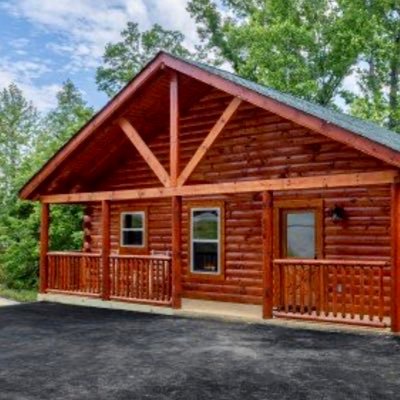 Brand new Smoky mountain cabin with WiFi, hot tub, arcade, grill, pool & zipline. https://t.co/Wk98sXrMlj