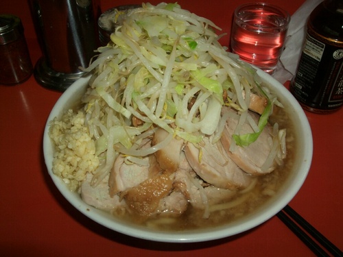 ラーメン二郎、べんてん(としおか)をこよなく愛する哀愁の50s X垢は情報収集＆キャンペーン応募用の為、良ければインスタをご覧ください。