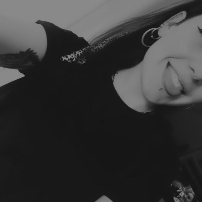 🌹 Seremos tan radicales como el sistema que nos oprime. 🌹
♀