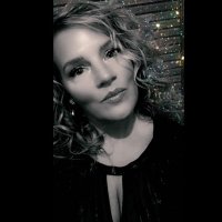 Bobbie Lucas - @bobbilicious77 Twitter Profile Photo