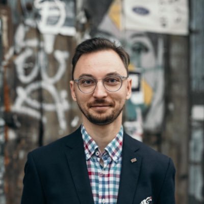 I'm a marketing Swiss-Army knife, born and raised in the Czech Republic, trained in the UK and France.
