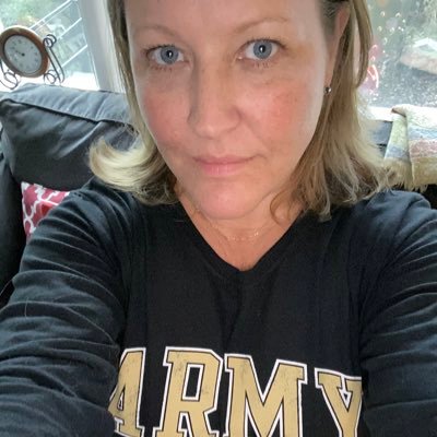 💙 Army Brat from a Democrat family 💙