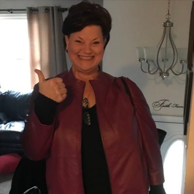 DeeDeeShaw7's profile picture. 