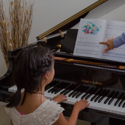 Beginner to Advanced Online Piano Lessons
I teach beginner to advanced piano students.
I have been teaching private piano lessons for 18 years.