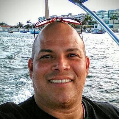 ZematSuryCarib's profile picture. Polyglot , Maestro de idiomas , Traductor/Interprete , Buzo , Ciudadano del mundo , Pet Courier, amante de la naturaleza y de ayudar al prójimo.