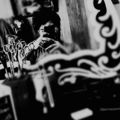 saYMo72904227's profile picture. ‏حقك ياا وطن تتعب حاميك حراميك 🙂


نستكرام سايمو ضيفونييي #شهداء ضلو في بلدي 💔😔