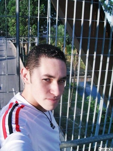 denerson100's profile picture. http://t.co/ilAVlYy52V