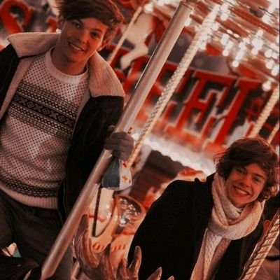 Nothing wakes you up
Like waking up alone ~Walls LT
I'm in my bed
And you're not here ~Falling HS 💙💚