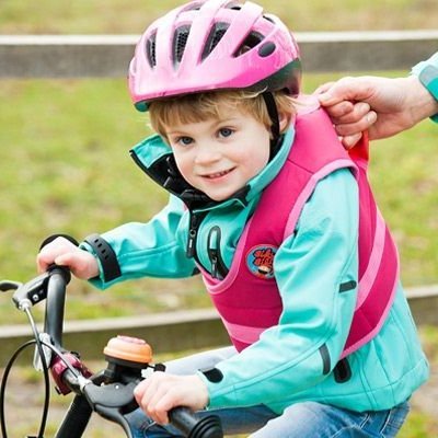 Learning to Ride a Bike Without Training Wheels is fun, safe & easy with the Award Winning Child Safety Harness from BikyBiky!
#GermanDesignAward Winner 🏆2019