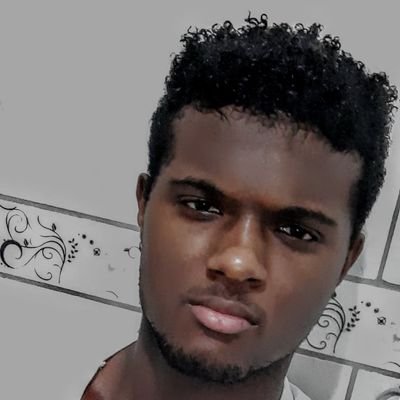 Vitorhugocharm1's profile picture. 