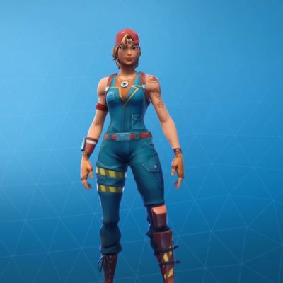 I play fortnite and have a really good clan and YY