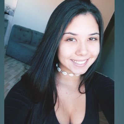 callycamargo's profile picture. vivendo longe de qualquer vestígio de negatividade 💫🙏🏻