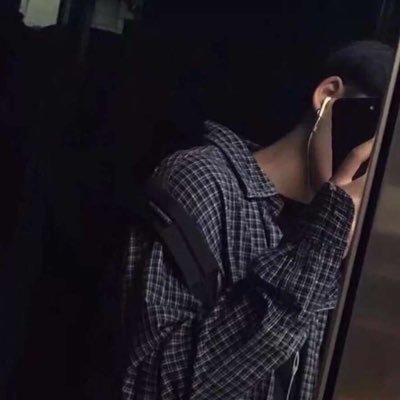 TD8CRGdA8TtlX7z's profile picture. 