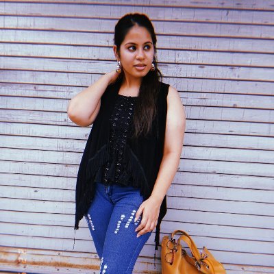 SrishtiMaggo's profile picture. Creating one roof for all designers💡 | founder @Designly | Web, Brand & UX/UI designer🖌 | YouTuber | Public Speaker 🎤
https://t.co/e9vTOu9OCU