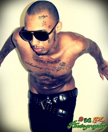 2DALUTE's profile picture. 