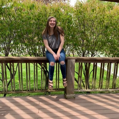 bekahS_15's profile picture. Probably talking about Ireland, iced coffee, or my dog. Catch me at a concert.