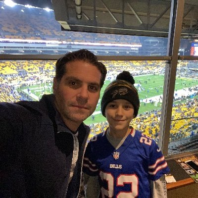 Family & friends ❤️-GO BILLS! Golf is a passion-Dad of 4 girls and 1 boy- https://t.co/VcYyfEdLc4. Luca’s Dad 🧡