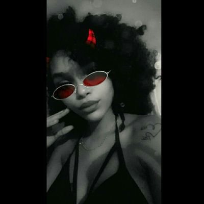 Veronic86678402's profile picture. Eu to correndo de laço 😏🎀