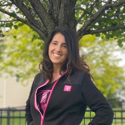 VP of Central Customer Experience @TMobile #TeamMagenta. Wife+Mother. Servent leader. #KCChiefs + #KCRoyals + #KSU. “tweets are my own”