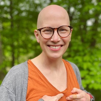 Conservationist, Textile Arts Instructor, and owner of @makeyourlaces. With alopecia.