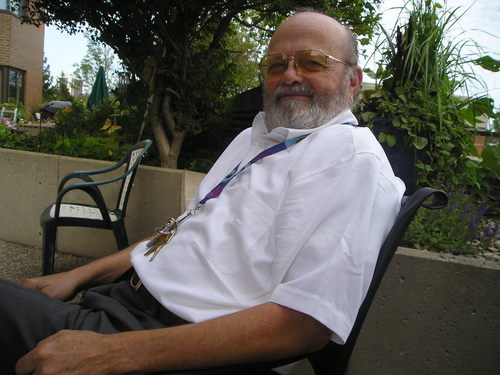 beeactor's profile picture. Professor Emeritus, University of Florida.  Beekeeping consultant and author of Storey's Guide to Keeping Honey Bees.