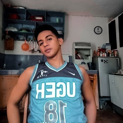 WebsterKatigbak's profile picture. bsktball🏀 
BSCRIM👮🏽❤
AHOOHAAA💪🏻