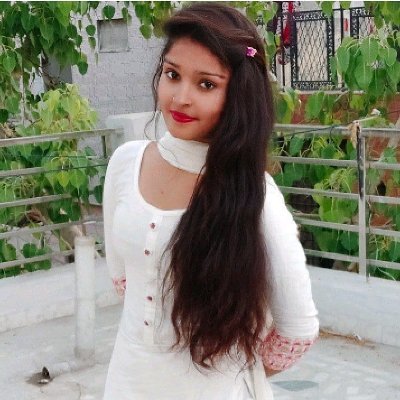 priya21591432's profile picture. Studend
