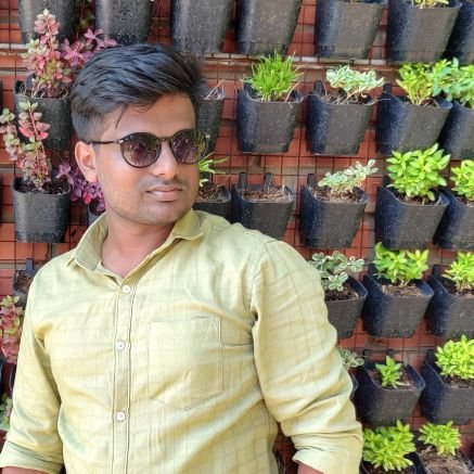 razeep449's profile picture. KK ian😎
Tamil❤️